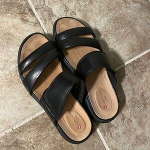 Clark’s Unstructured Adjustable Velcro Leather Sandals